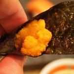 葵 - 塩水 雲丹（馬糞） 海苔で巻いて食べる