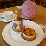 フランス菓子ペシェ・ミニヨン - ケーキセット＋もうひとケーキ