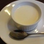 プルチーノ - ホワイトプリン：とっても滑らかぁ・・・＾＾ｖ