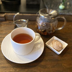 210253928 - 紅茶と焼きメレンゲ