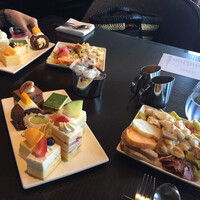 DINING & BAR TABLE 9 TOKYO - 