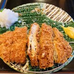 Kodawari Tonkatsu Tayama - てんこ盛りのキャベツでお腹いっぱい(^◇^;)