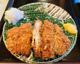 Kodawari Tonkatsu Tayama - てんこ盛りのキャベツでお腹いっぱい(^◇^;)