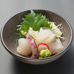 Sanriku flounder sashimi with kelp