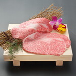 Top-quality sirloin large-sized shabu shabu (2 pieces of 40g)