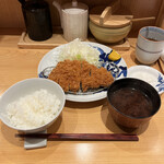 Tonkatsu Suzuki - ロースとんかつ定食　1,150円　ごはん少なめ注文。ごはんとキャベツは、おかわり出来ます。