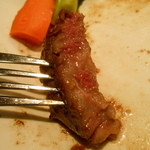 ビーフシチューとハンバーグステーキのお店 BUN吉 - 霜降りでやわらかいです