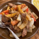 ペルー料理 ミラフローレス - 牛肉スパイス炒め
