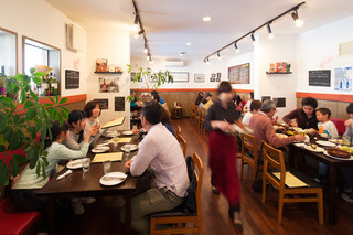 스페인 요리점 에스테리야 - エステーリャ店内の様子