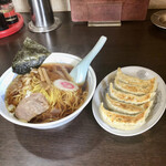 手打らーめん 珍来軒 - ラーメン＋餃子 R5.4.23