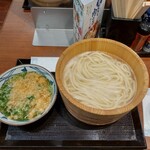 丸亀製麺 - 釜揚げうどん(特盛)　トッピングは丼に盛り盛り～