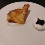 フロリレージュ - (2023/6 訪問)じゃがいものクレープ。料理のように見えてデザートです。