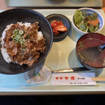 Yakiniku Uma - 焼肉丼定食850円