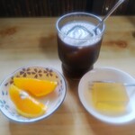 可祢井 - サービスのアイスコーヒー、オレンジ、ゼリー
