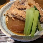 魚の旨い店 やまかわ - 刺身定食の小鉢はぶり大根