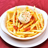 バル風ポテトフライ　サワークリーム添え