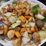 中華料理 慶華楼 - 鶏肉のカシューナッツ炒め