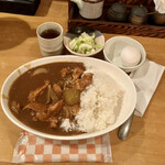 一鳥 - 一鳥まかないチキンカレー大盛り660円