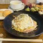 トラットリアイルポッツォ - ランチのセットは３つご用意しております。