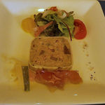 シェ・ムラ - 田舎風テリーヌ　牛舌とピスタチオ入り