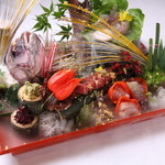 三瀧荘 - 料理写真:五感を刺激する料理の数々