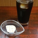 キッチン ブルー グローブ - アイスコーヒーのアップ