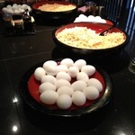 えびす製麺所 - 生卵と揚げ玉はとり放題！