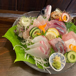 かもめ食堂 - 刺し身の盛合せ