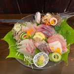 かもめ食堂 - 刺し身の盛合せ