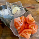 沖縄大衆酒場 おでんの金太郎 - 冷やしトマト