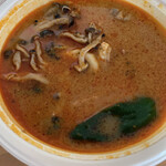 カレー魂 デストロイヤー - スープ大盛り