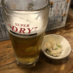 立ち寿司 まぐろ一徹 - ビールにお通し