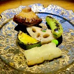 Toshi - シンプルに野菜炒め　素材の味が引き立ちこれは美味しかった！　確かにエライ強火で調理