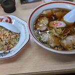 いこい食堂 - チャーシュー麺¥800と半炒飯¥450