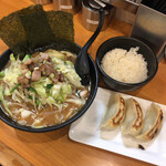 横浜ラーメン てっぺん家 - 味噌ラーメン＋セット(餃子3個・半ライス)