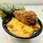 とんかつ いし川 - 【閉じない厚切りかつ丼＝たまご】