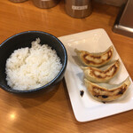 横浜ラーメン てっぺん家 - セット(餃子3個・半ライス)