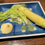 ビレッジ - ヒゲまで食べられるヤングコーン柔らかーい！