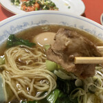 來來 - 角煮に見える煮豚（チャーシュー）