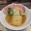 醤油らーめん ピース 豊中店