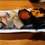 Sakae Sushi - 〆さば、イカ、いくら、ウニ