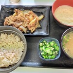 Yoshinoya - 牛皿麦とろ御膳、ご飯小盛