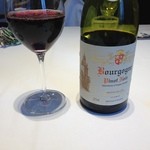 ブラン ルージュ - レーヌ・クレメント　ブルゴーニュの赤　グラスで！