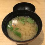 鮨 川澄 - 丼とセットの「カニ入り味噌汁」