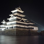 Shiduka - 雨の松本城、夜間撮影は失敗に終わる・・・