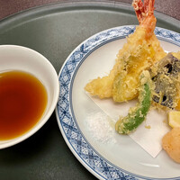京料理 たん熊北店 Directed by M.Kurisu - 海老と野菜の天婦羅
