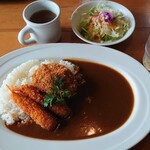 ムーンベアー - 本日のランチ(エビヒレカレー)