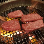 焼肉・しゃぶしゃぶ 肉の鶴々亭 - 