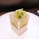 トシ・ヨロイヅカ 東京 - 