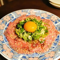 焼肉 にくだらけ - 田村牛のとろける炙りユッケ